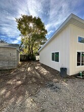 3182 S Imperial St, Unit B in Salt Lake City, UT - Foto de edificio - Building Photo