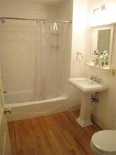 117 Columbia St, Unit 1 in Cambridge, MA - Foto de edificio - Building Photo