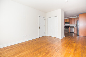 3816 N Sheffield Ave, Unit 1E in Chicago, IL - Foto de edificio - Building Photo