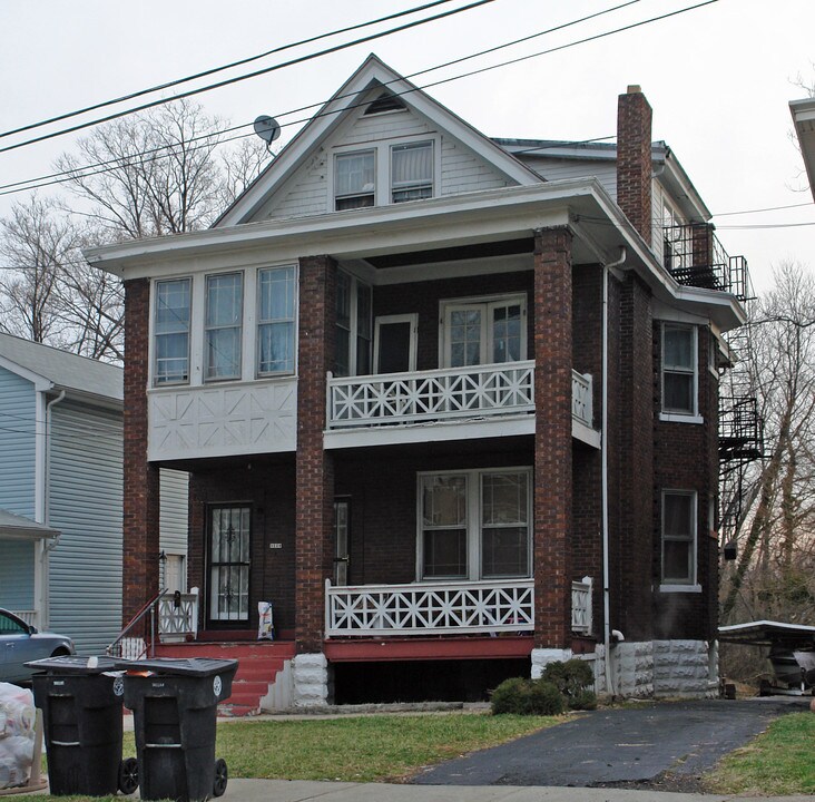 3220 Beresford Ave in Cincinnati, OH - Building Photo