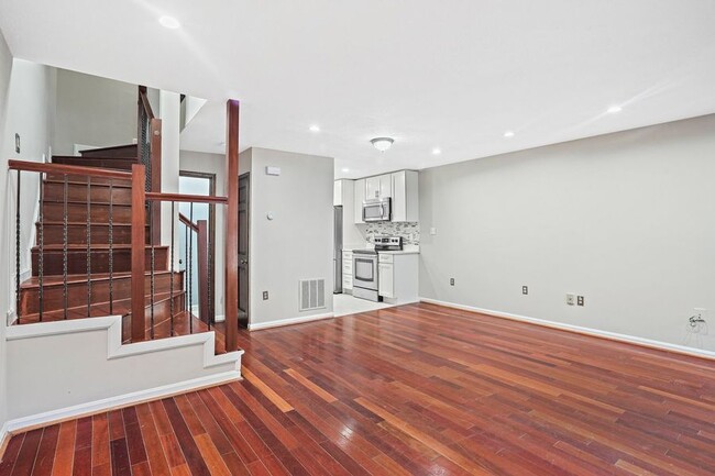 1111 Harvard St NW in Washington, DC - Building Photo - Building Photo
