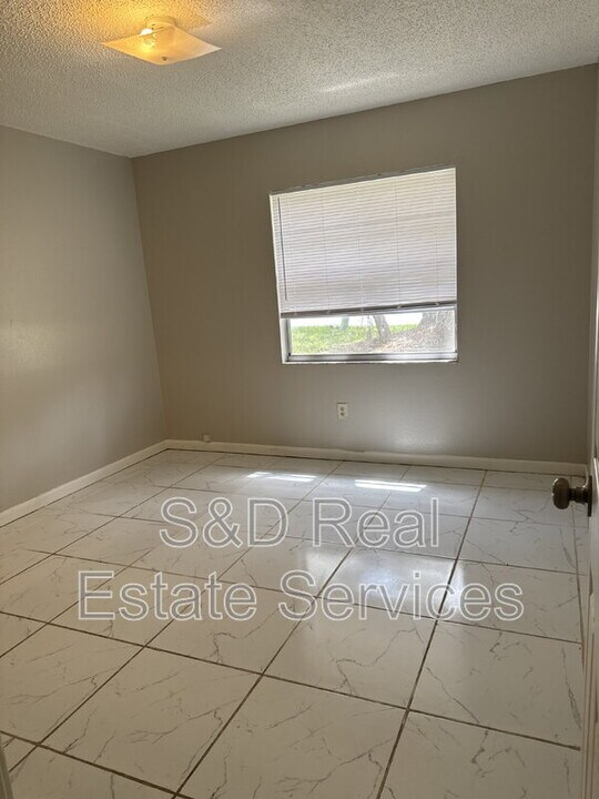 3009 Allred Dr in Auburndale, FL - Building Photo