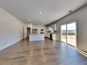 486 Spanish Wells Rd in Hilton Head Island, SC - Building Photo - Building Photo