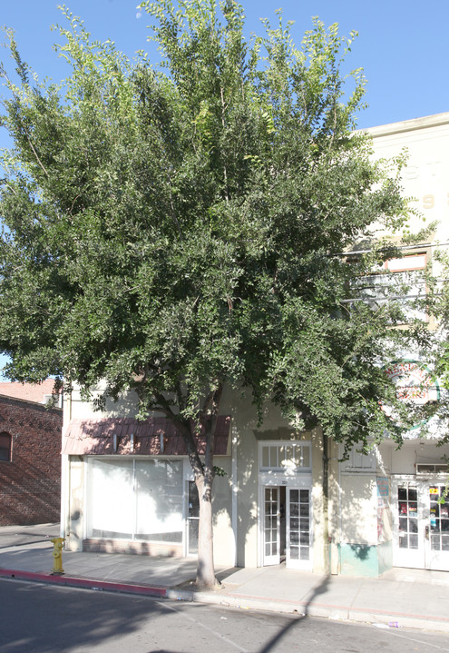 329 Heinlen St in Lemoore, CA - Building Photo