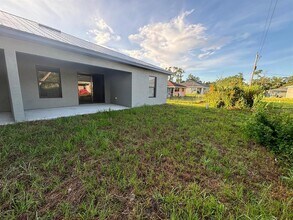 2007 Redmond St in Port Charlotte, FL - Foto de edificio - Building Photo