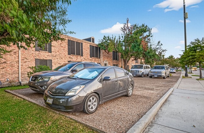 7703 Moonmist Dr in Houston, TX - Building Photo - Building Photo