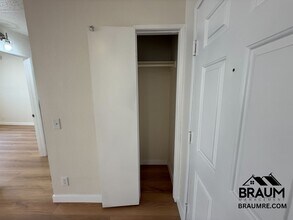 11459 Collins St in Los Angeles, CA - Building Photo - Building Photo