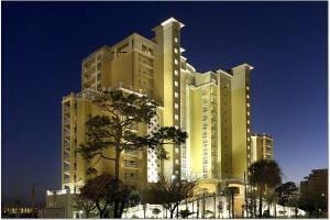 124 Miracle Strip Pkwy in Fort Walton Beach, FL - Building Photo