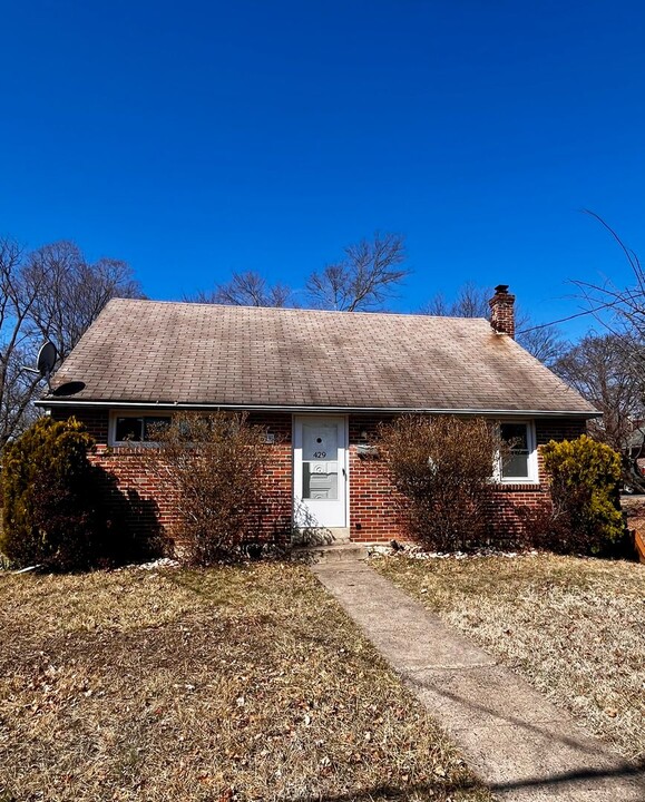 429 Belmont St in Pottstown, PA - Building Photo