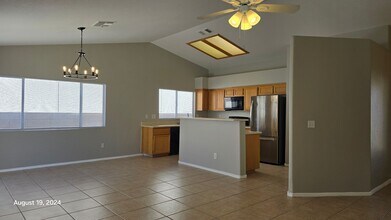 1074 Kennebunk Cir in Henderson, NV - Building Photo - Building Photo