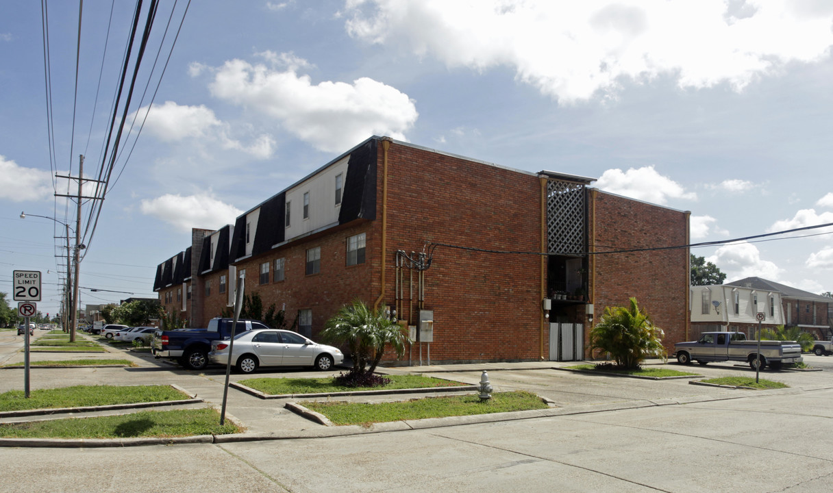 Ridgelake Plaza in Metairie, LA - Foto de edificio