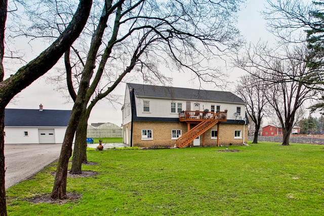 property at 16664 Aptakisic Rd