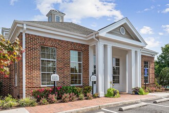 Centerville Manor Apartments in Virginia Beach, VA - Foto de edificio - Building Photo