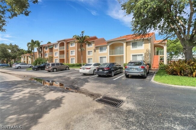 property at 1210 Wildwood Lakes Blvd