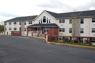 Knob Crest in Mt Pocono, PA - Foto de edificio - Building Photo