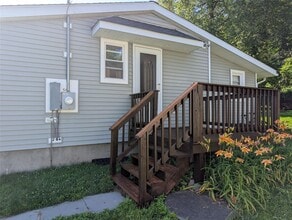 51 Empire Dr in Patterson, NY - Building Photo - Building Photo