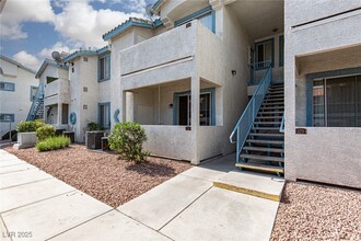 4960 Harrison Dr in Las Vegas, NV - Building Photo - Building Photo