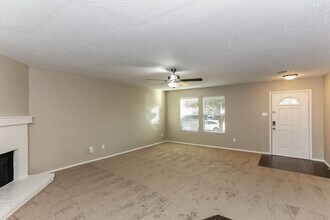 947 Medina Dr in Arlington, TX - Building Photo - Building Photo