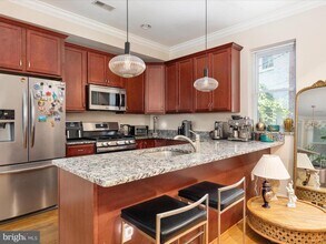 21 Rhode Island Ave NW in Washington, DC - Building Photo - Building Photo