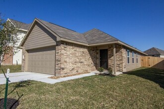 13832 Winding Path Ln in Willis, TX - Building Photo - Building Photo