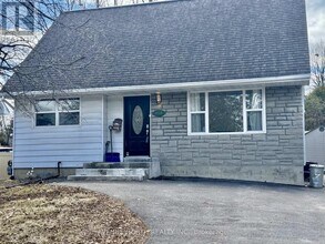 658 Coronation Ave. in Ottawa, ON - Building Photo - Building Photo