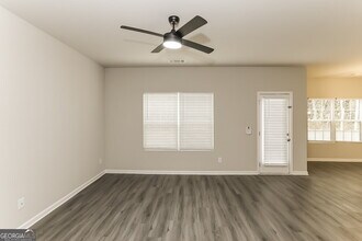 118 Mineral Springs Ln in Newnan, GA - Building Photo - Building Photo
