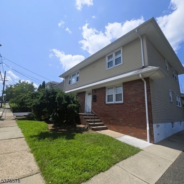 property at 23 Washington Pl