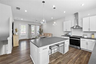 1336 Breezy St SE in Atlanta, GA - Building Photo - Building Photo