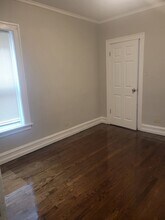 7918 S Essex Ave, Unit 1 in Chicago, IL - Building Photo - Building Photo