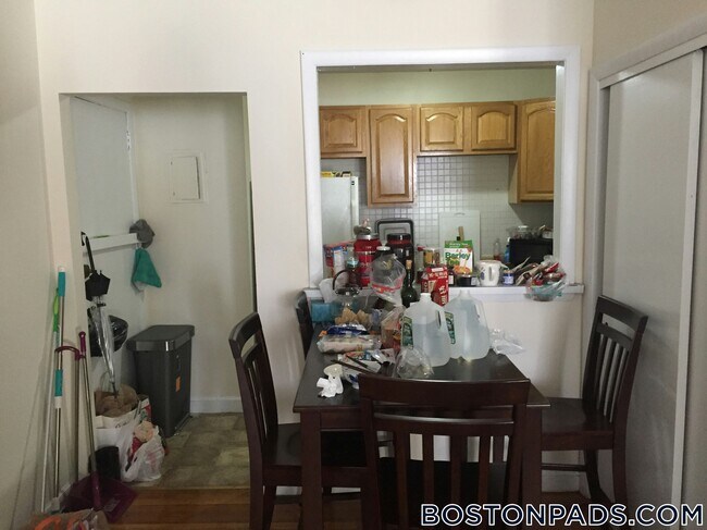 34 Gardner St, Unit 22 in Boston, MA - Foto de edificio - Building Photo