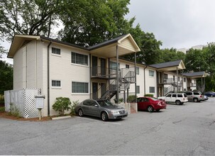 Peachtree Avenue Apartments in Atlanta, GA - Building Photo - Building Photo