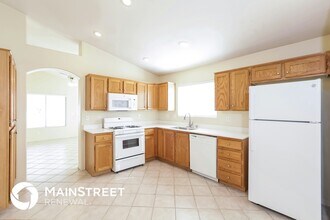 7441 Tumbling St in Las Vegas, NV - Building Photo - Building Photo