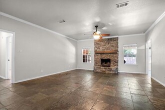 413 Flagstone Dr in Burleson, TX - Building Photo - Building Photo