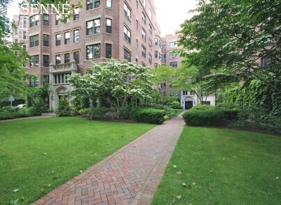 988 Memorial Dr, Unit G-80 in Cambridge, MA - Building Photo