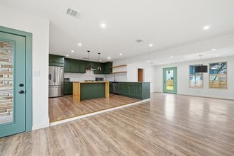 2903 Pecan Cir in Austin, TX - Building Photo - Building Photo