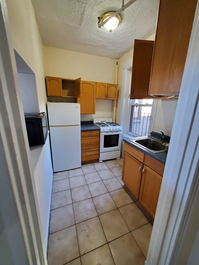 84 New Whitney St, Unit 364-4