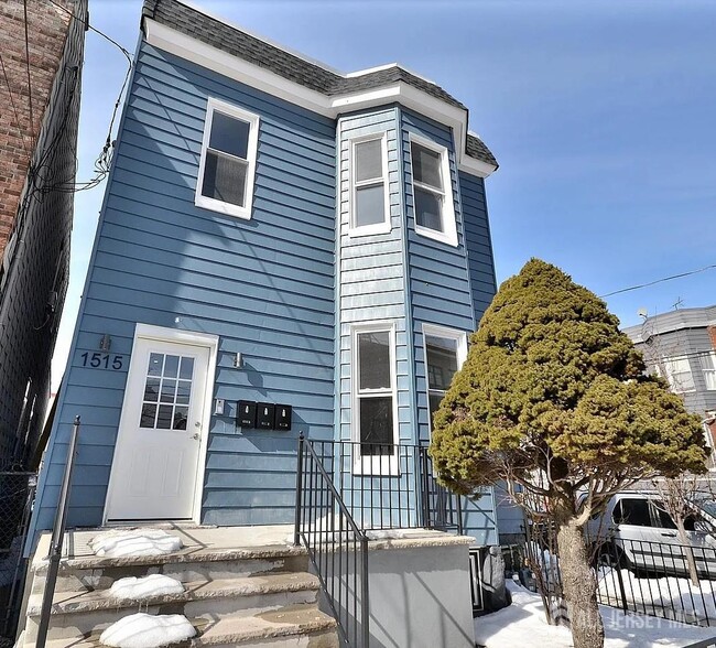 property at 1515 Kerrigan Ave