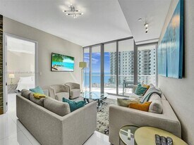 17475 Collins Ave in Sunny Isles Beach, FL - Building Photo