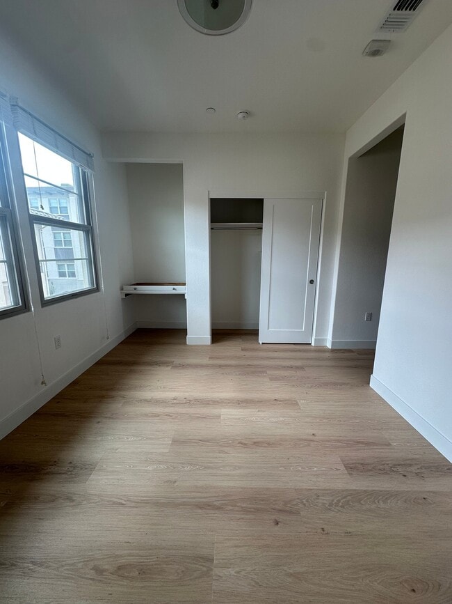 property at 1087 Bigleaf Pl