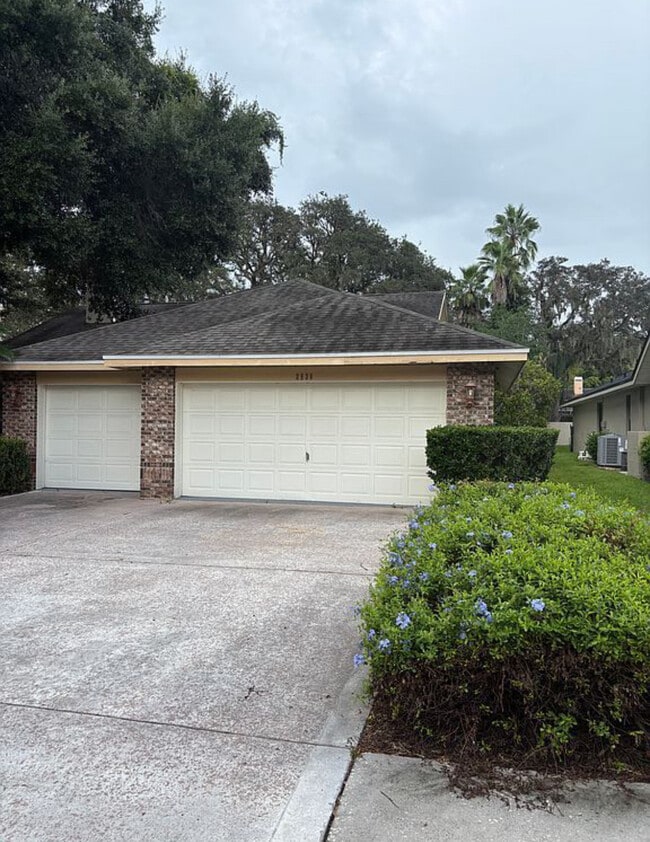 2536 Mason Oaks Dr in Valrico, FL - Building Photo - Building Photo