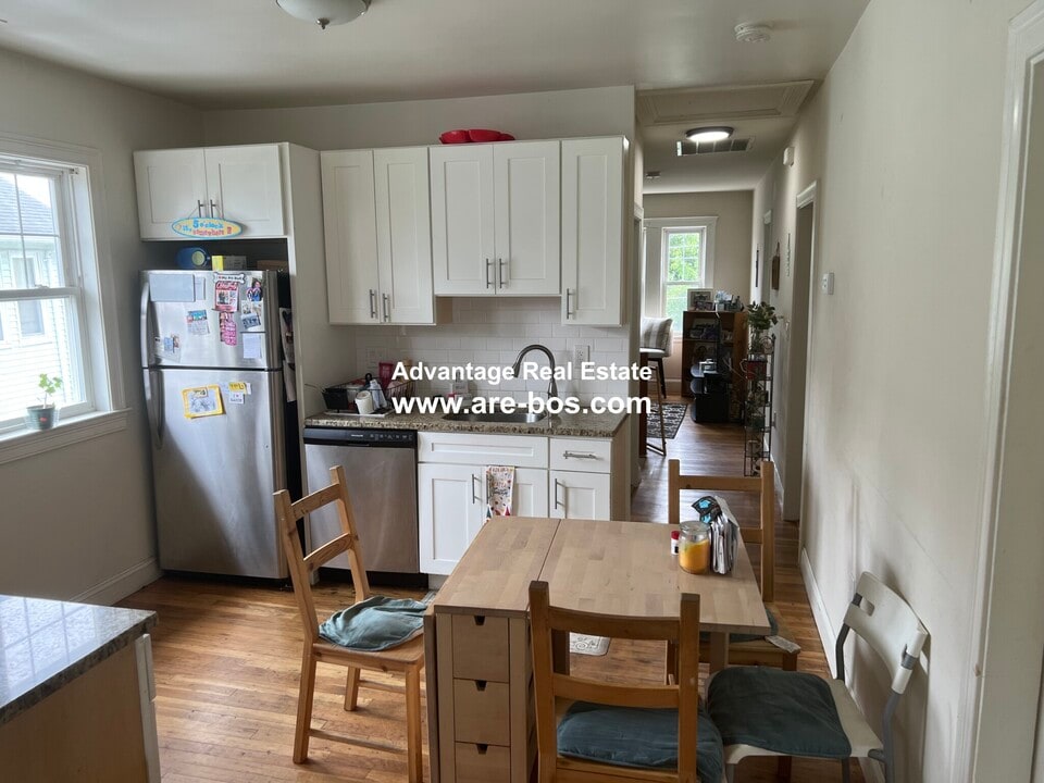 54 Englehutt Rd in Medford, MA - Building Photo