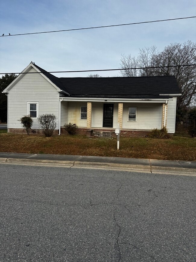 512 S Zion St in Landis, NC - Building Photo - Building Photo