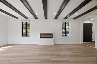 1006 1/2 W 22nd St in Austin, TX - Building Photo - Building Photo