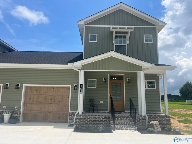 102 Co Rd 469 in Hillsboro, AL - Building Photo - Building Photo