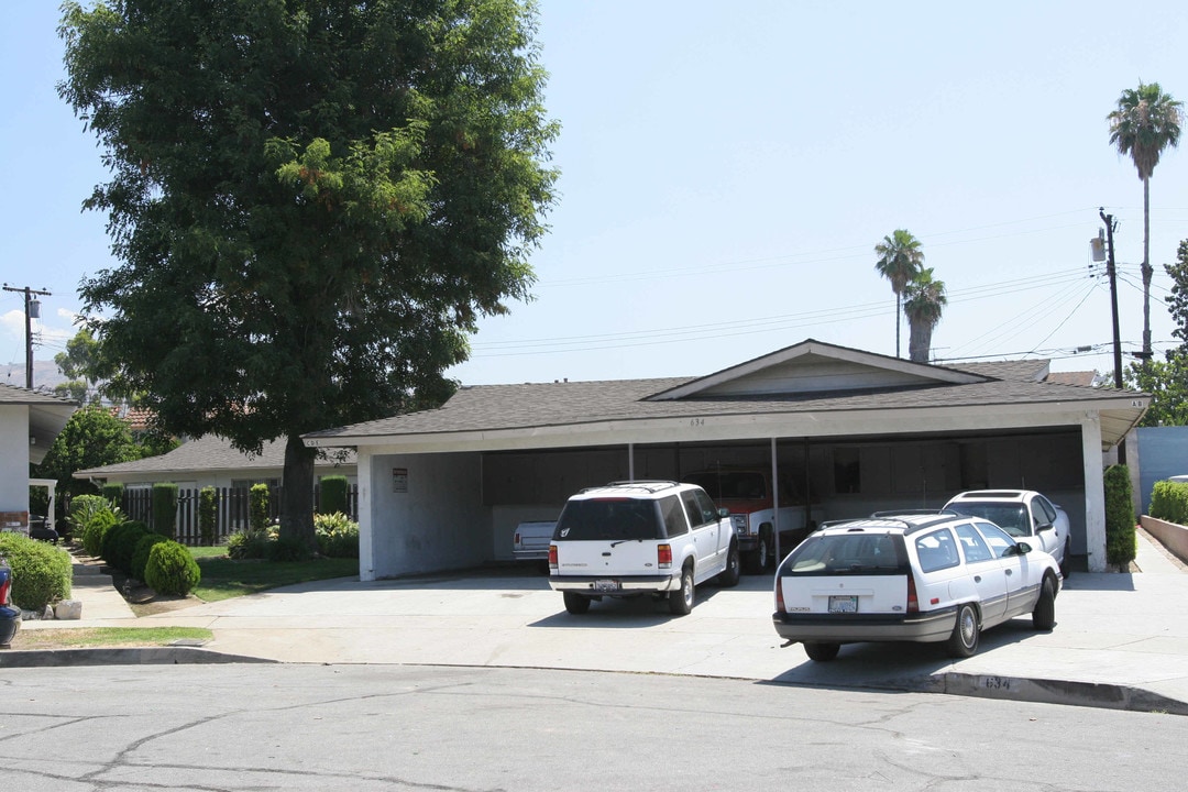 634 Scott Pl in Glendora, CA - Foto de edificio