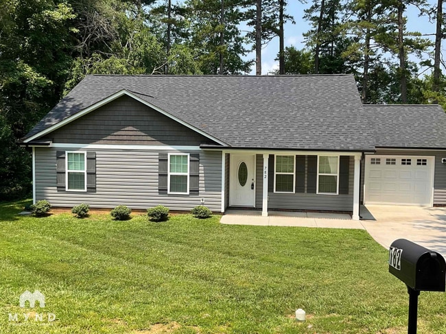 property at 782 Skyland Dr