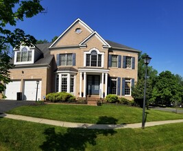 16114 Nursery Ln, Unit Basement apartment in Gaithersburg, MD - Building Photo - Building Photo