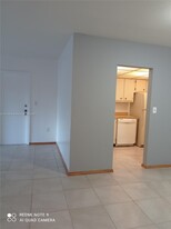 7831 Miller Dr in Miami, FL - Building Photo
