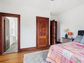 402 E 18th St in Covington, KY - Foto de edificio - Building Photo