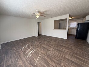 137 Deer Creek Dr in Athens, GA - Building Photo - Building Photo